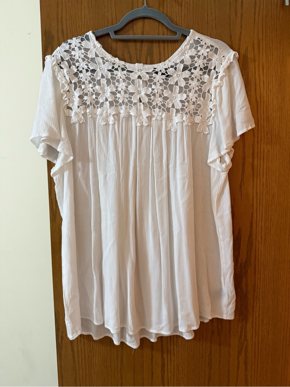 torrid White Crochet Yoke Flutter Sleeve Tunic